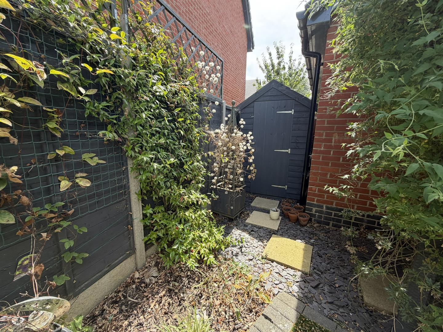 Luffield Close, Daventry Image 21