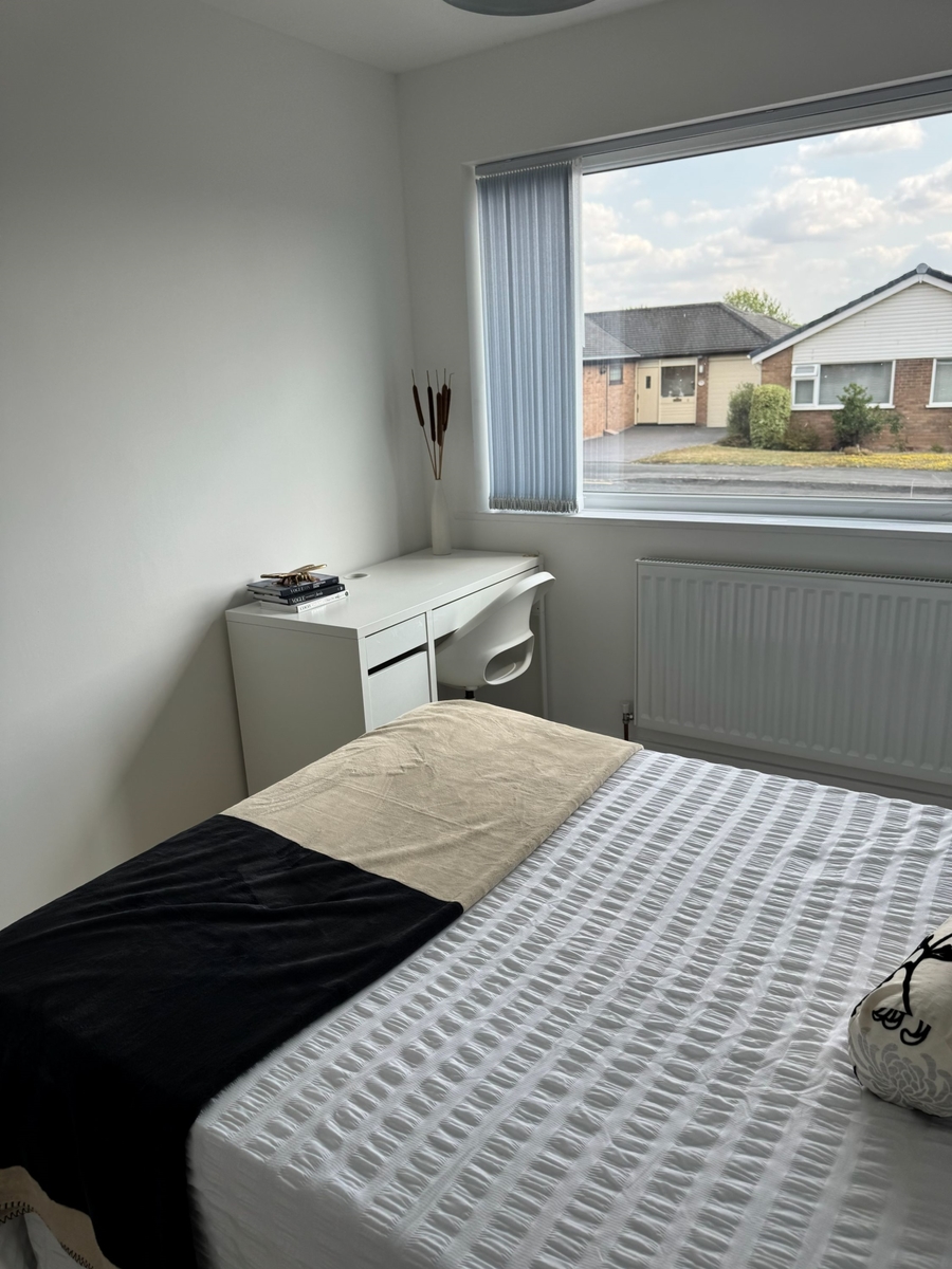 11 Room 1, Aldrin Way, Coventry Image 2