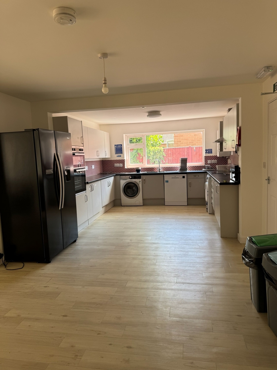 11 Room 1, Aldrin Way, Coventry Image 6
