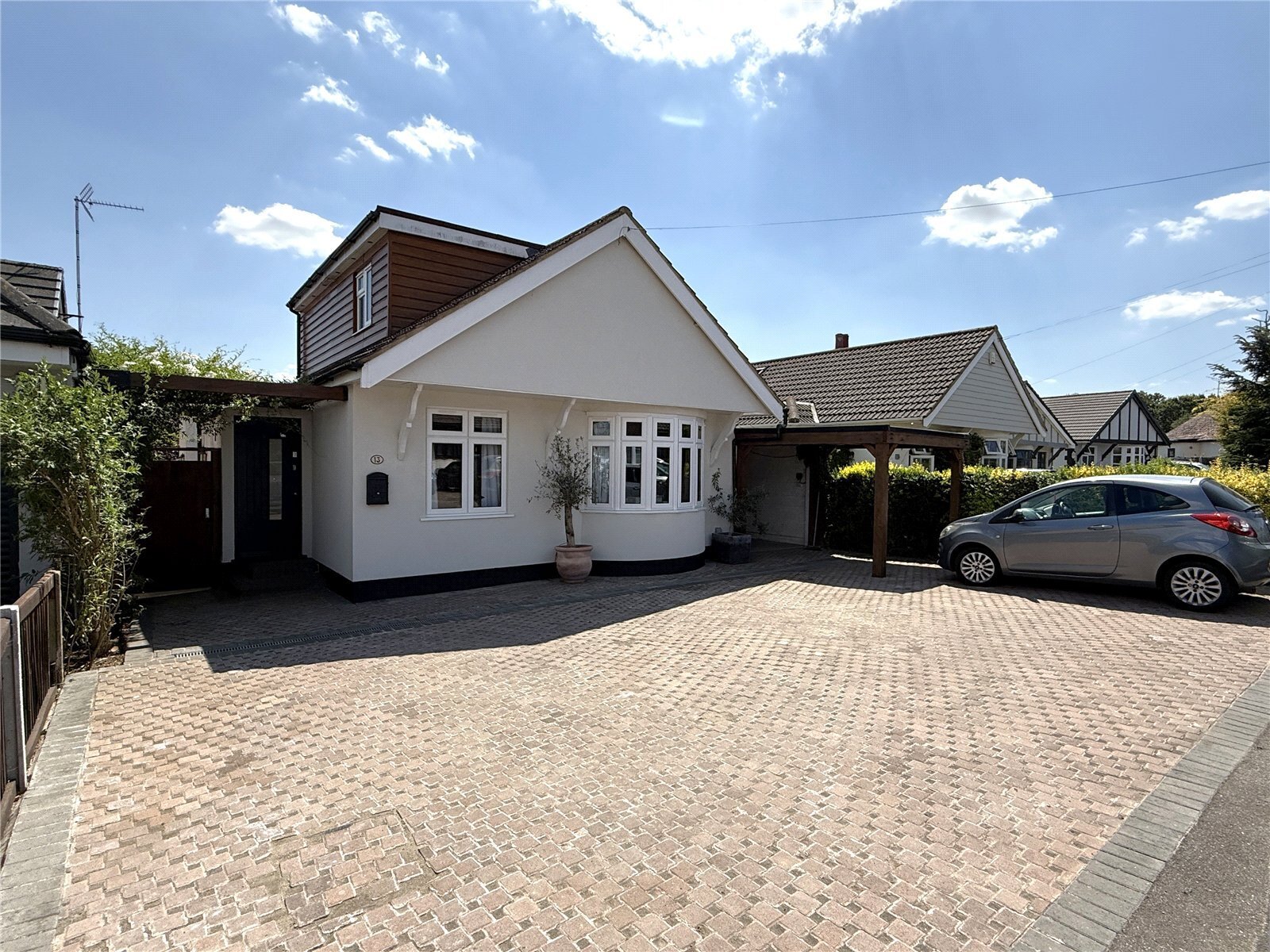 Oxford Road, Stanford-le-Hope, Essex, SS17 Image 1