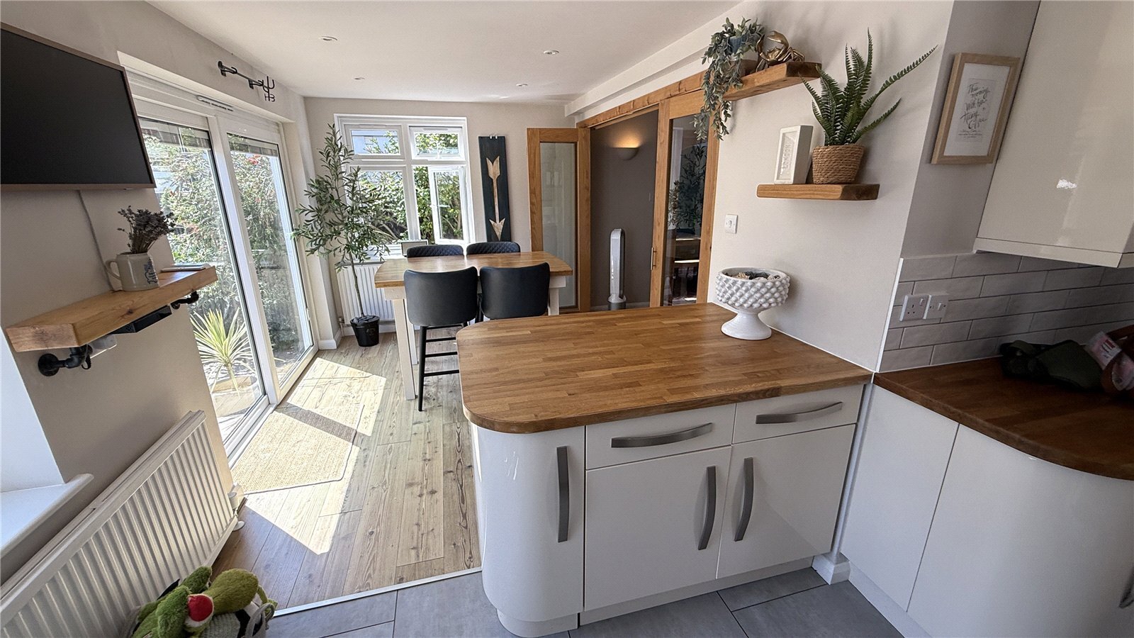 Oxford Road, Stanford-le-Hope, Essex, SS17 Image 9
