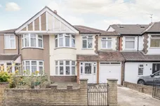 Waverley Avenue, Whitton, TW2 photo 1