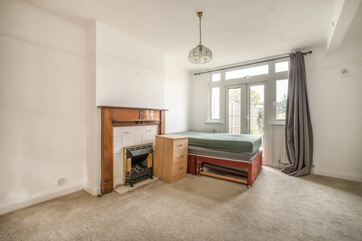 Waverley Avenue, Whitton, TW2 photo 6