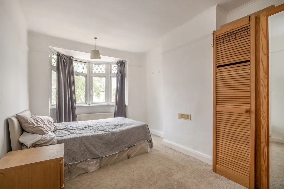 Waverley Avenue, Whitton, TW2 photo 7