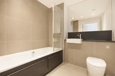 Knaresborough Drive London SW18 photo 9