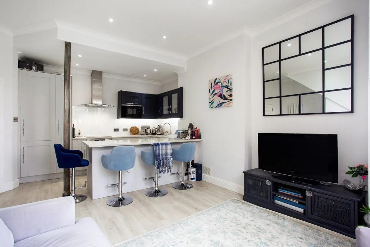270 Willesden Lane London NW2 photo 3