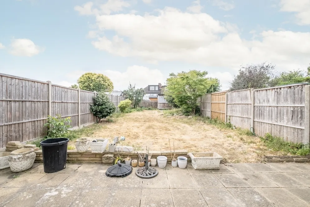 Waverley Avenue, Whitton, TW2 photo 14