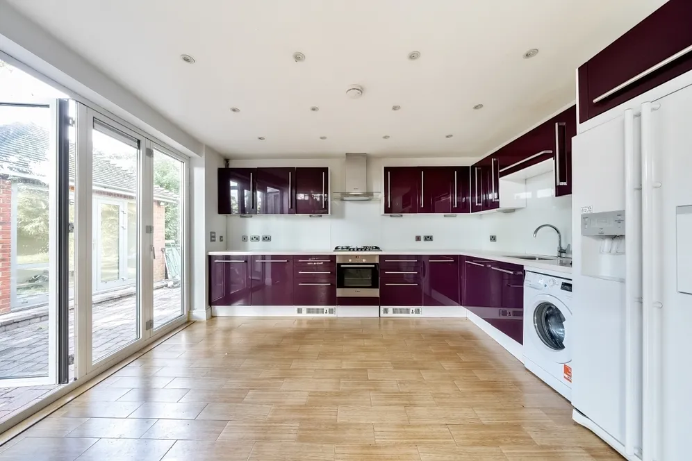 Mapesbury Road London NW2 photo 2