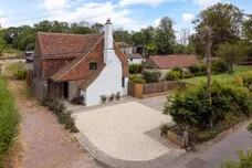 Hilltop Lane, Caterham, CR3 photo 27