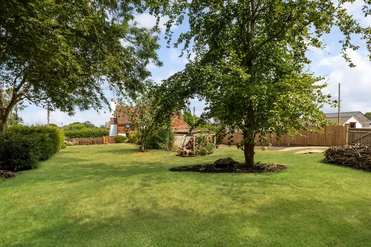 Hilltop Lane, Caterham, CR3 photo 20