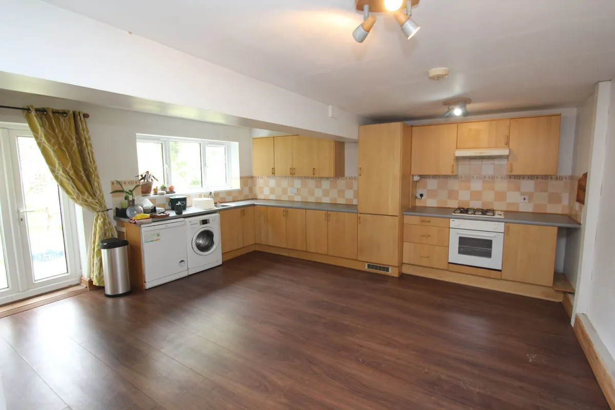 Fitzhamon Avenue, Llantwit Major, CF61