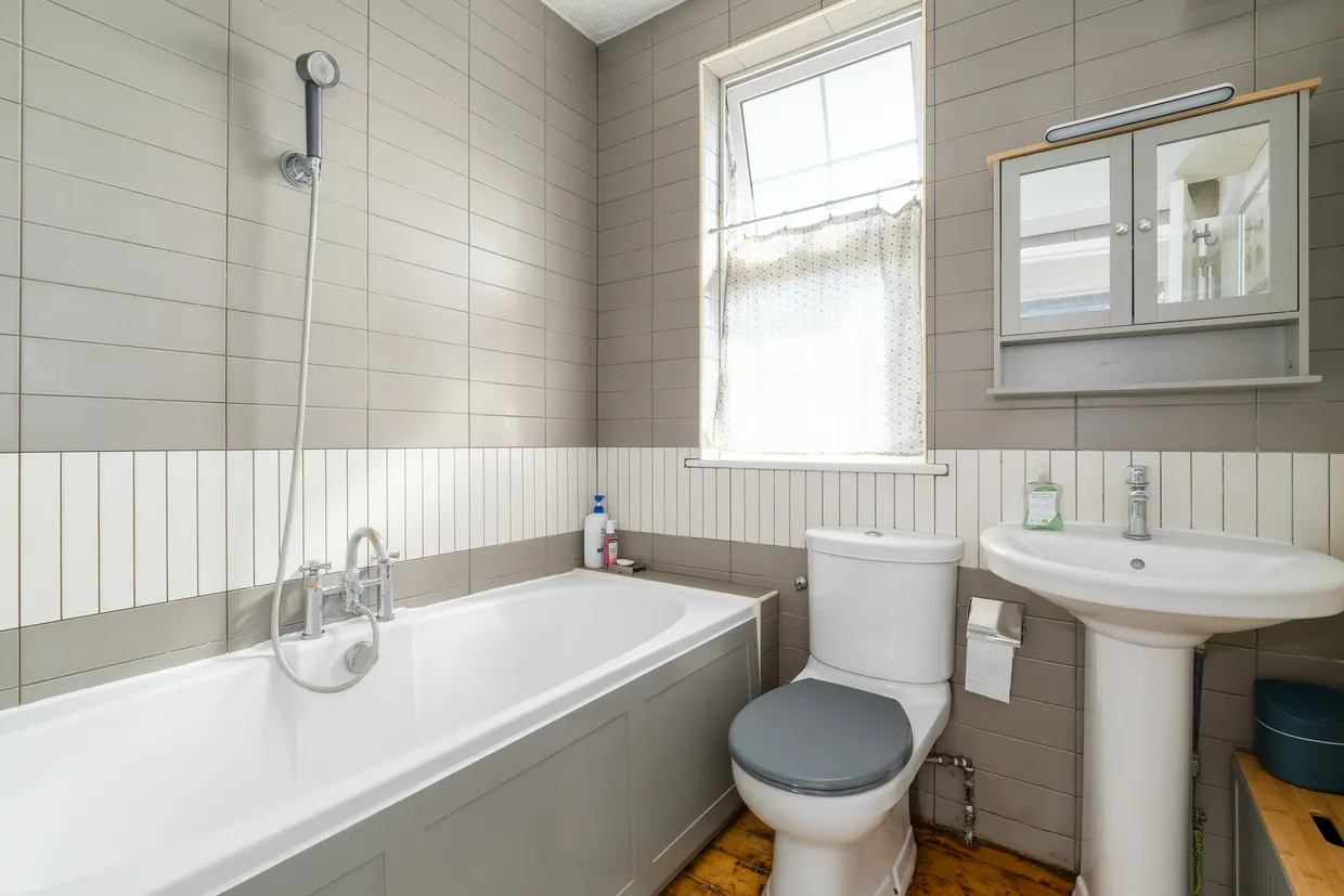 Hesperus Crescent, London, E14 photo 6