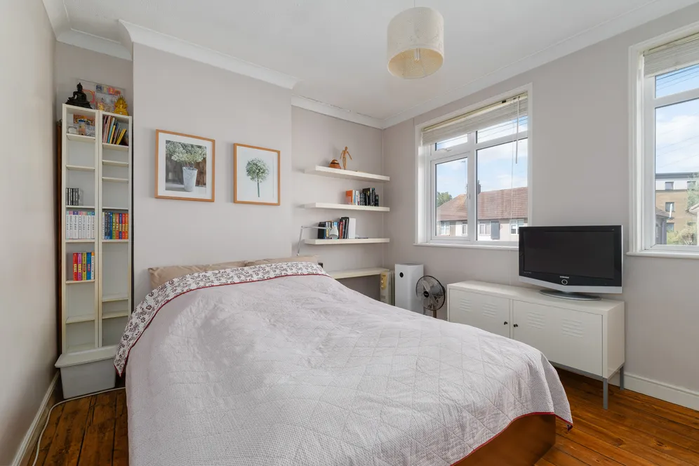 Hesperus Crescent, London, E14 photo 14