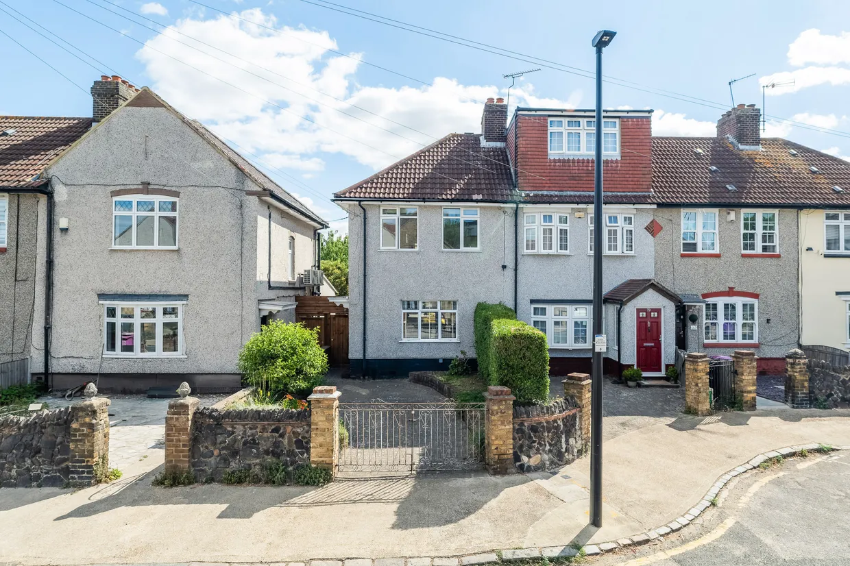Hesperus Crescent, London, E14 photo 21