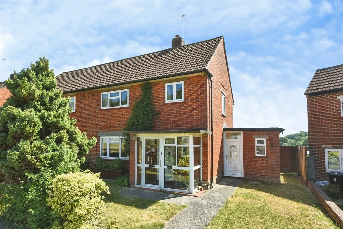 Harefield Crescent, Netheravon, Salisbury