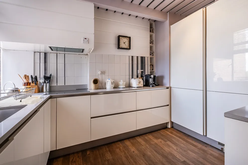 Oakwood Court, London, W14 photo 5
