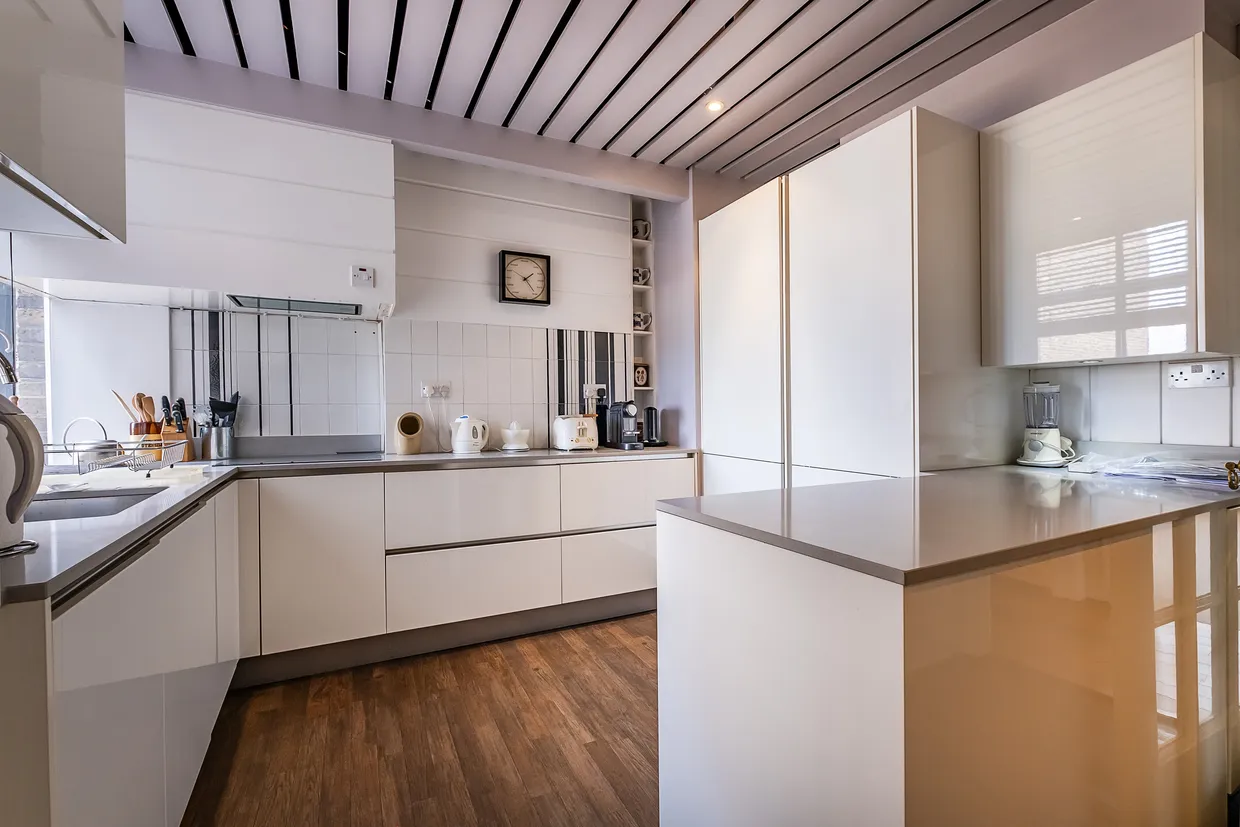 Oakwood Court, London, W14 photo 16