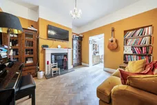 Chichester Terrace, Horsham, RH12 photo 4