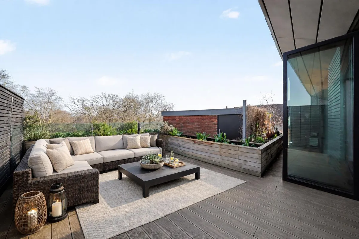 Queens Park Penthouse Salusbury Road, London, NW6