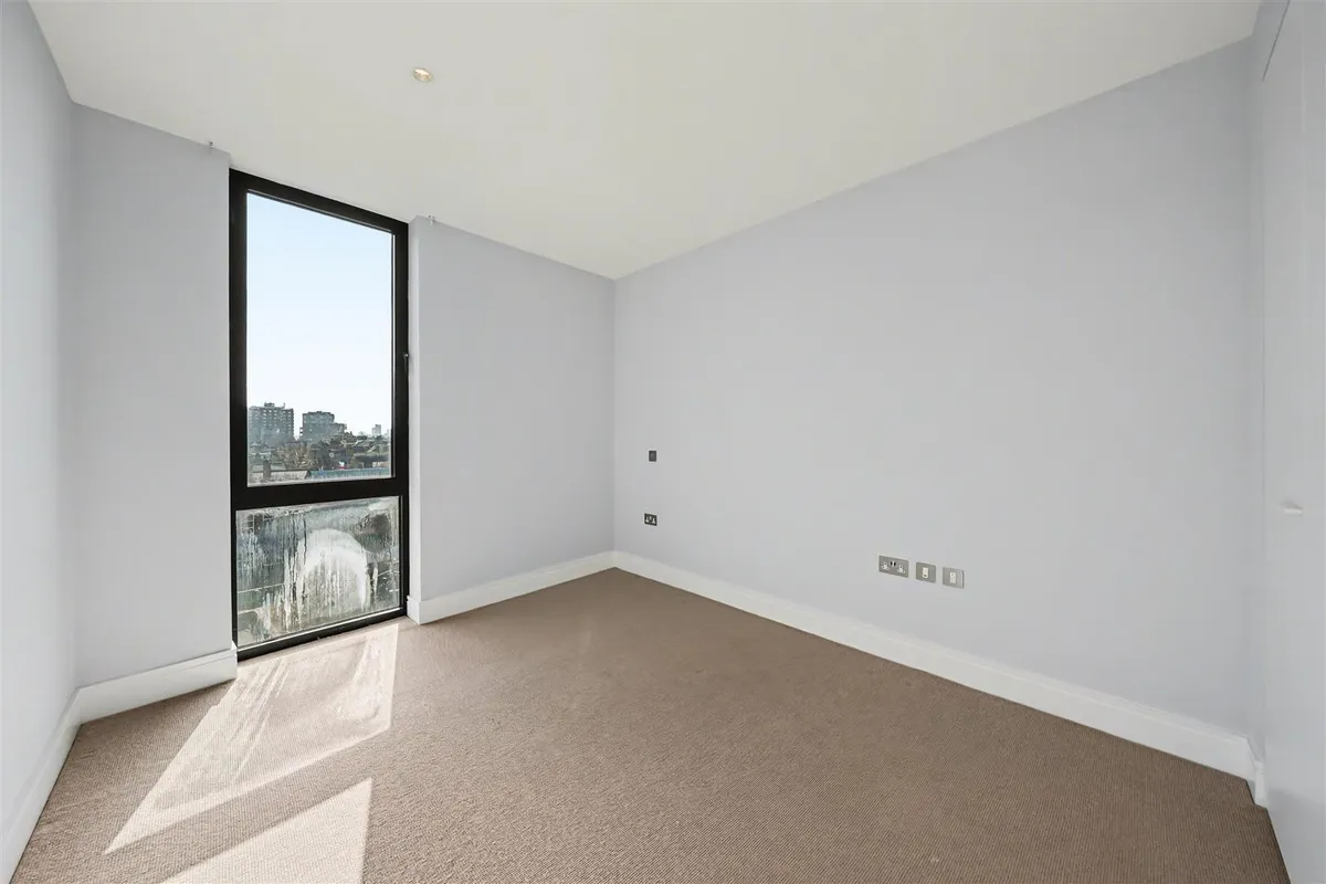 Queens Park Penthouse Salusbury Road, London, NW6
