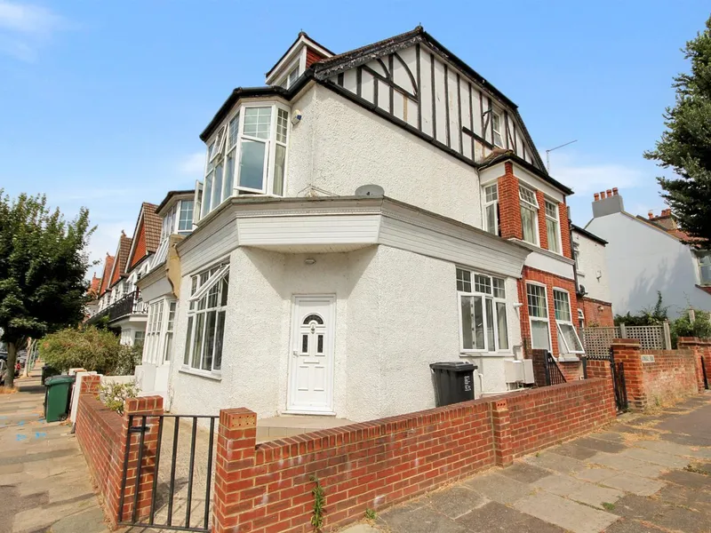 Property thumbnail 2 out of 3