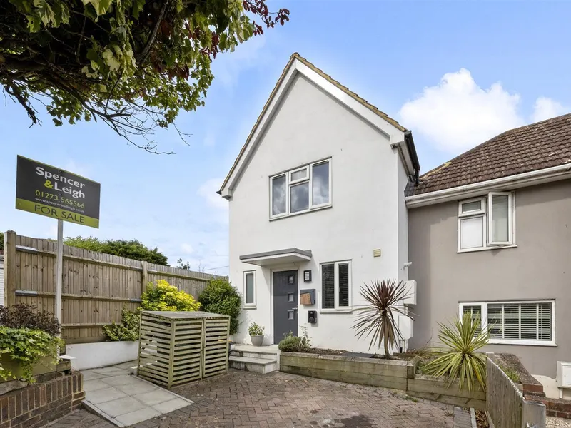 Property thumbnail 1 out of 3