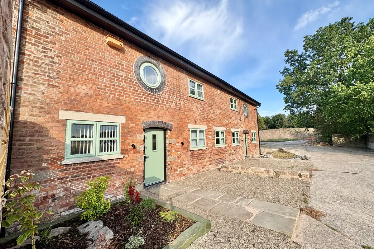 Thornton Green Lane, Thornton-le-Moors, CHESTER
