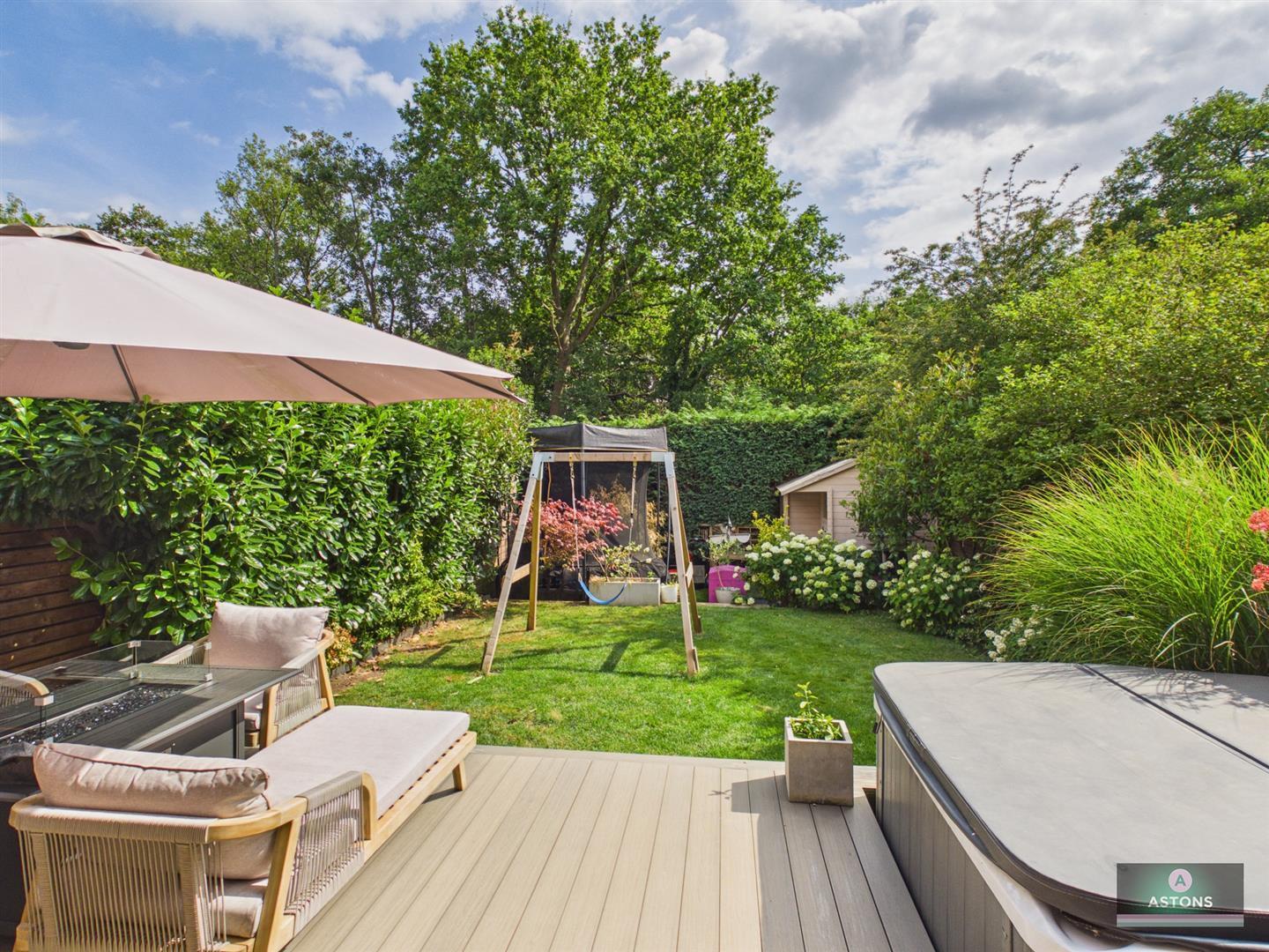 Woburn Road, Gossops Green Image 7