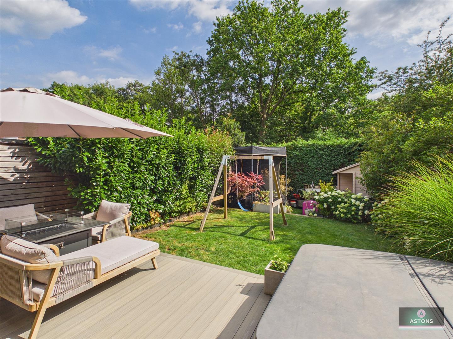 Woburn Road, Gossops Green Image 18