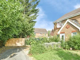 Bergman Close, Swindon thumb 2