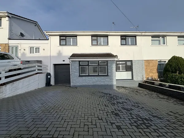 Willow Crescent, Barry, CF63