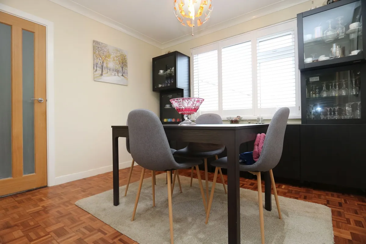Willow Crescent, Barry, CF63