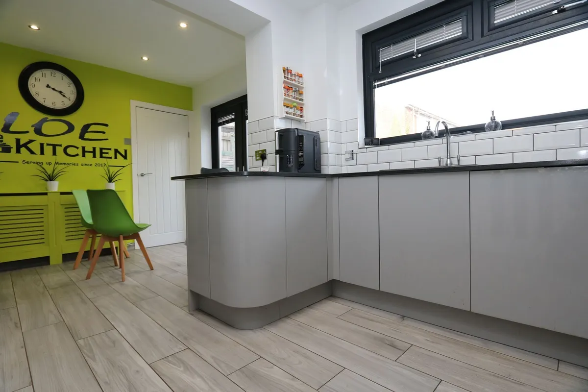 Willow Crescent, Barry, CF63