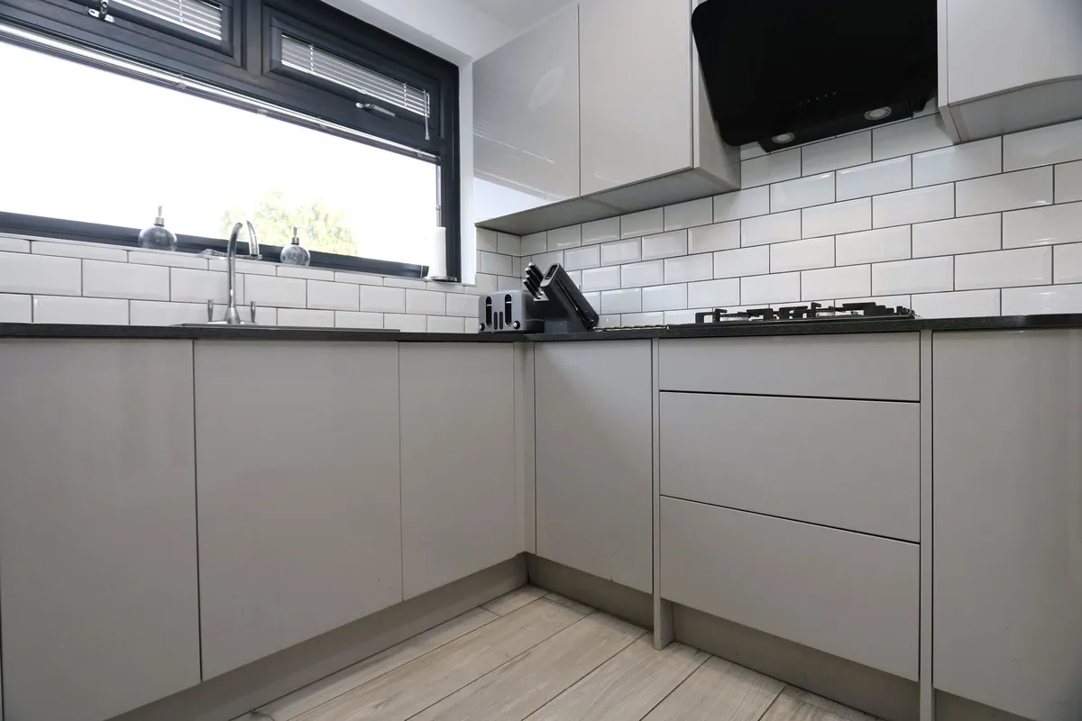Willow Crescent, Barry, CF63