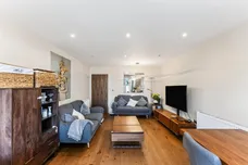 Florence Avenue, MORDEN