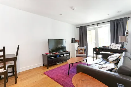 Longfield Avenue, Ealing, W5