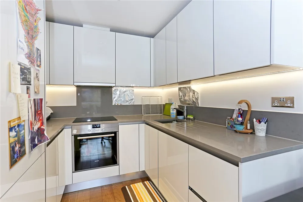Longfield Avenue, Ealing, W5 photo 4