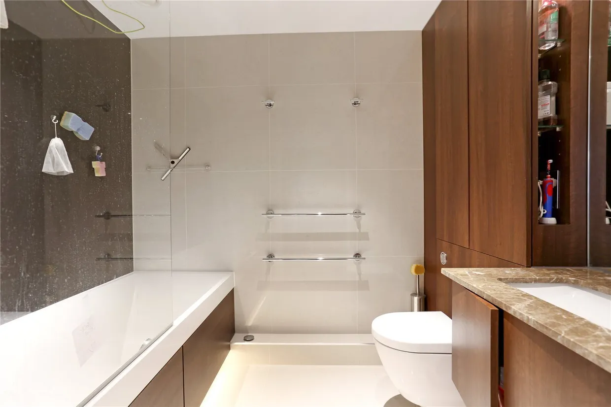 Longfield Avenue, Ealing, W5 photo 5