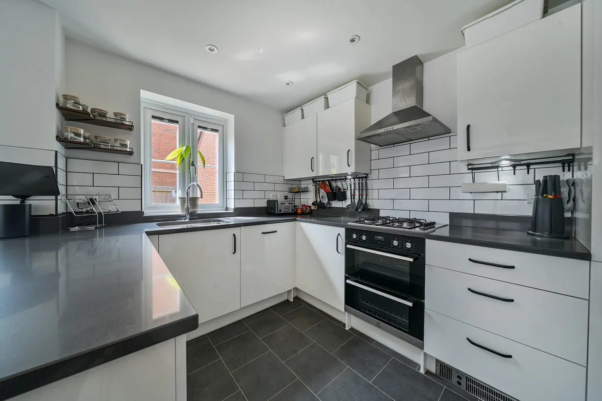 Fairstone, Newbury, RG14 photo 4