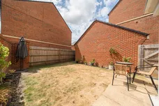 Fairstone, Newbury, RG14 photo 16