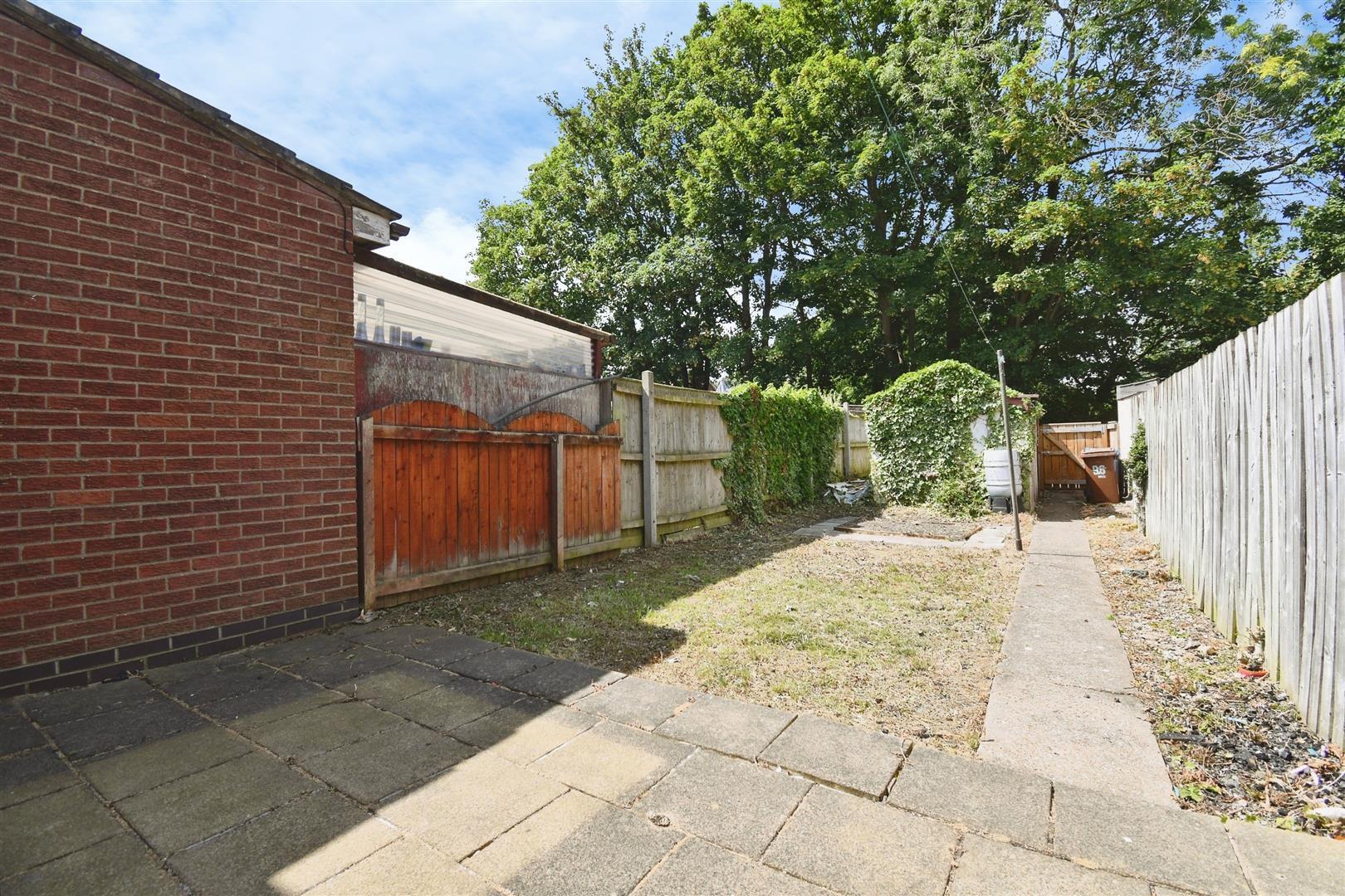Graham Avenue, Hull Image 11