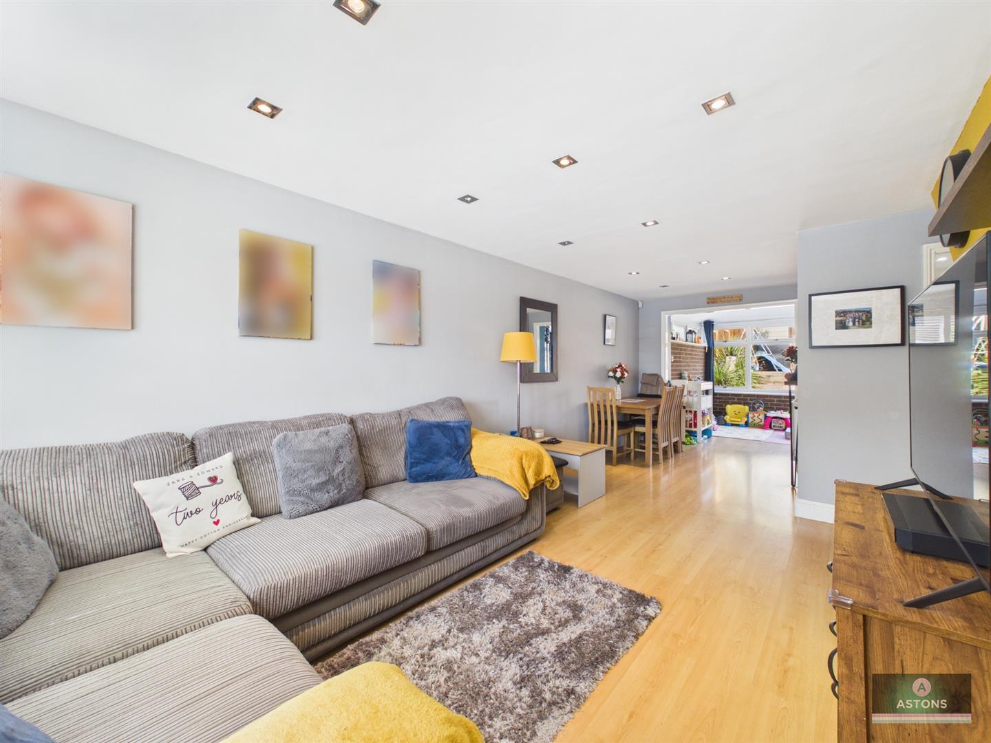Milborne Road, Maidenbower, Crawley Image 3