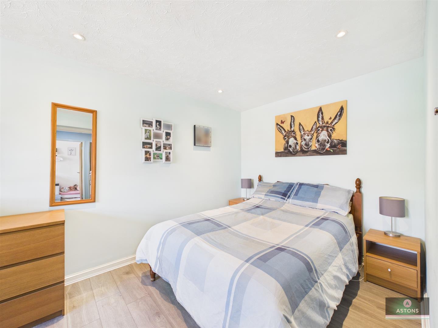 Milborne Road, Maidenbower, Crawley Image 13
