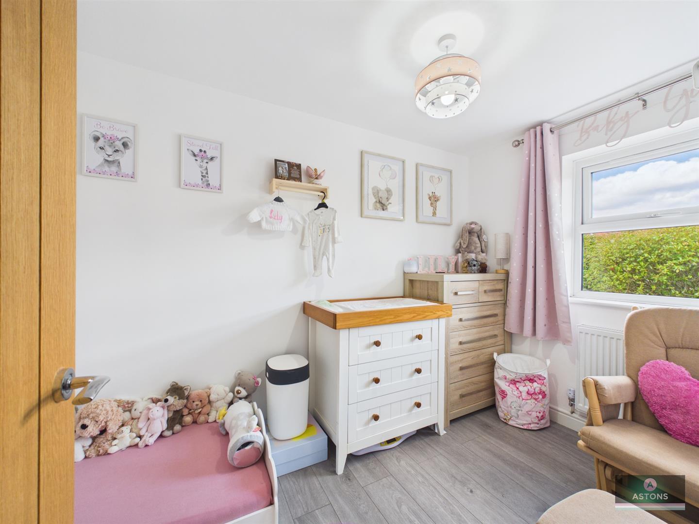 Milborne Road, Maidenbower, Crawley Image 16