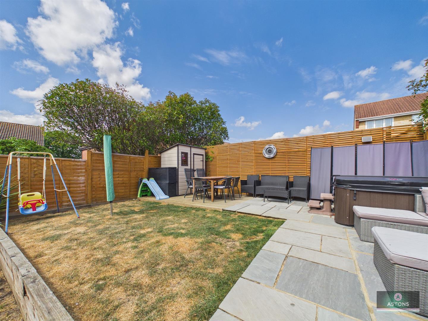 Milborne Road, Maidenbower, Crawley Image 21