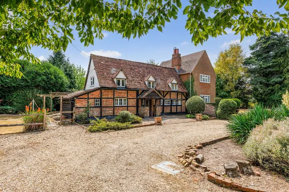 Bramshill Road, Bramshill, RG27