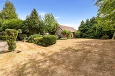 Bramshill Road, Bramshill, RG27 photo 12