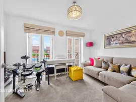 Lovegrove Way, London thumb 3