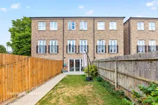 Lovegrove Way, London