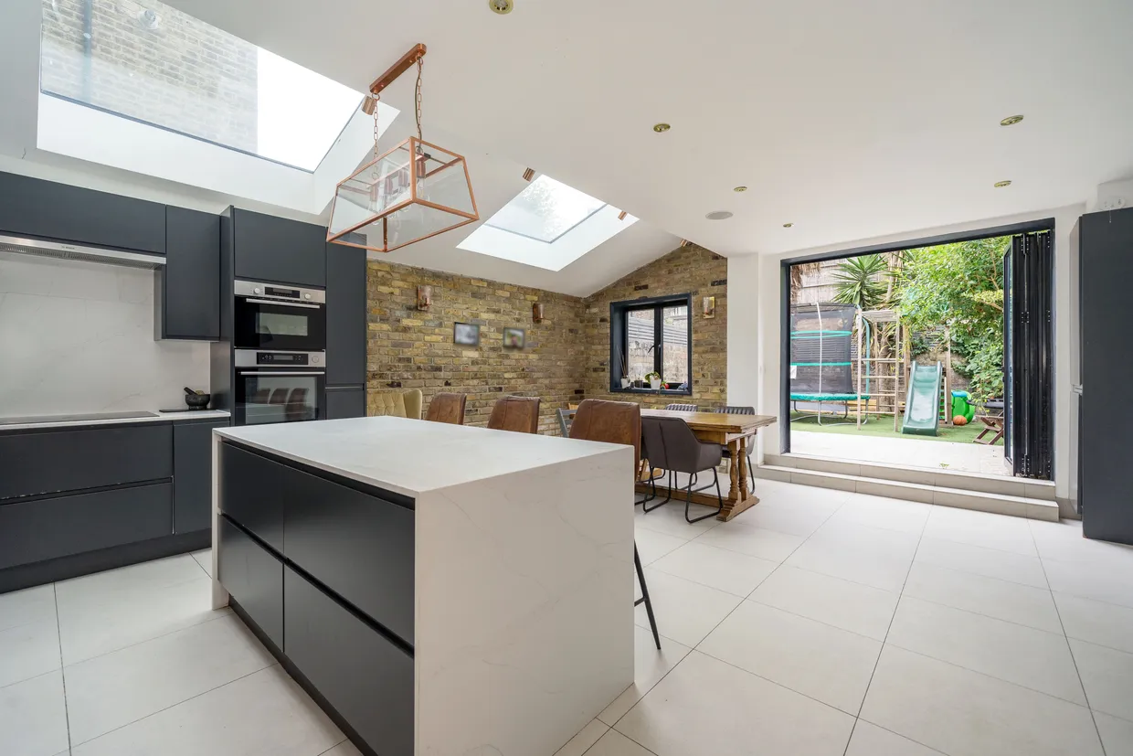 Fernhead Road, London, W9 photo 3